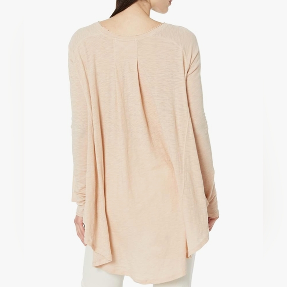 Free People - Aria Trapeze Long Sleeve Top in color Misty Mink, size M, NWT - Picture 2 of 7